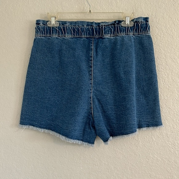 High rise paper bag shorts - Picture 6 of 9